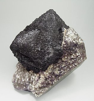 Octahedral Fluorite with Bertrandite, Quartz and Pyrite. Side