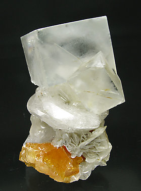 Fluorite with Beryl, Scheelite and Muscovite. Side