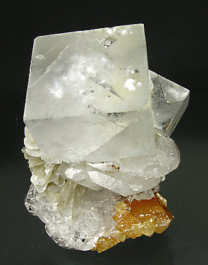 Fluorite with Beryl, Scheelite and Muscovite. Top