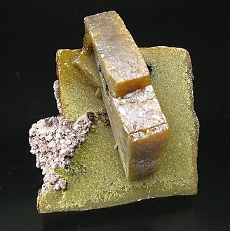 Wulfenite with Dolomite. 