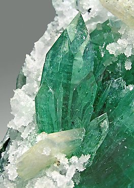 Fluorapophyllita-(K) con Stilbita. 