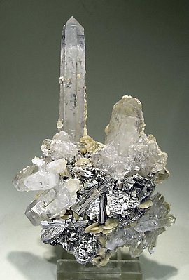 Arsenopyrite with Quartz and Siderite. 