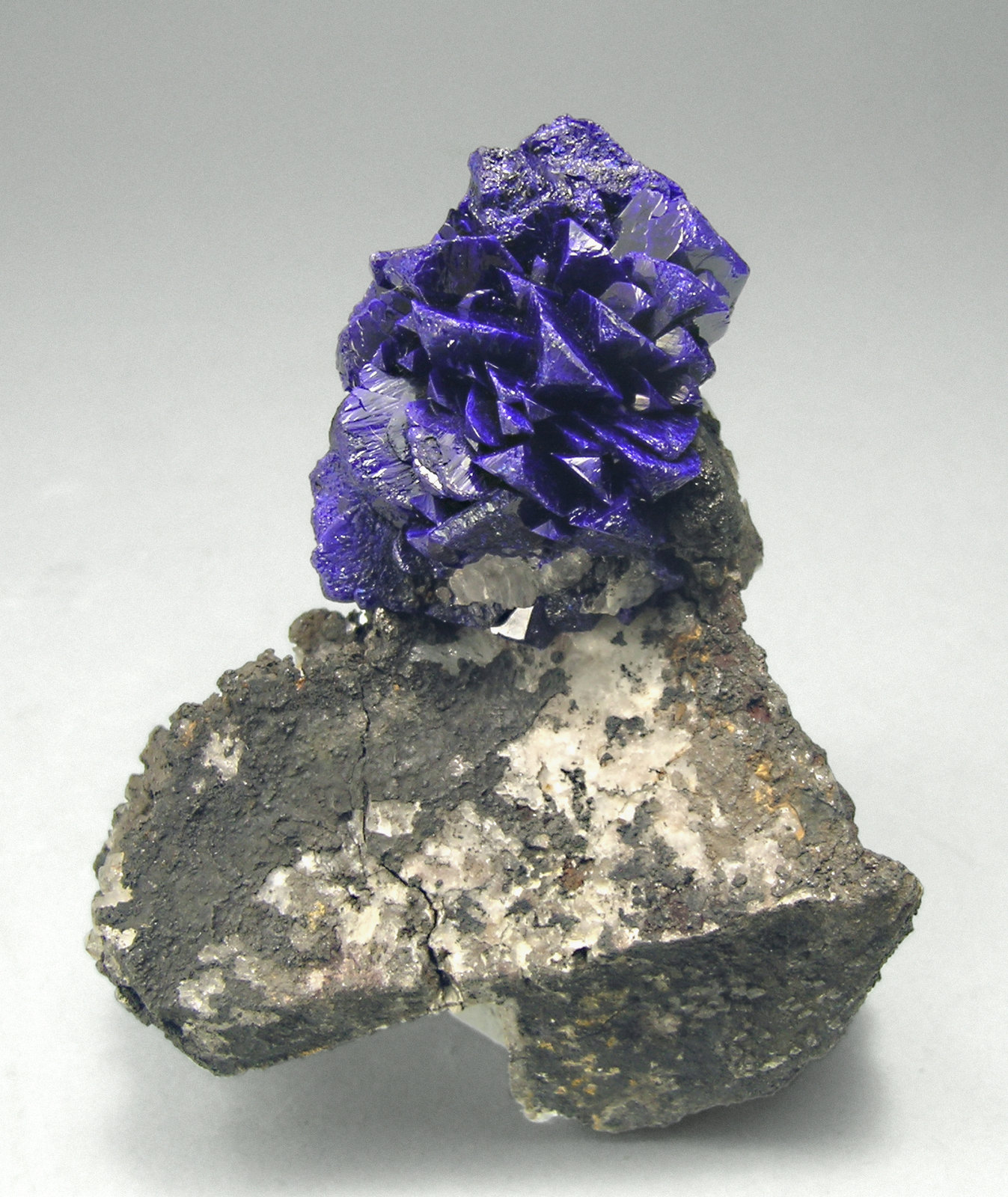 specimens/s_imagesM4/Azurite-AK16M4f.jpg