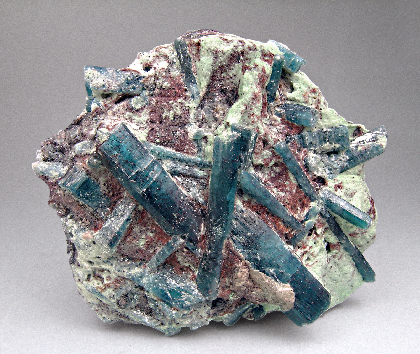specimens/s_imagesM4/Kyanite-AG76M4f.jpg