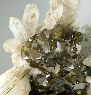 Quartz with Andradite. 