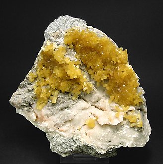 Stellerite with Calcite.