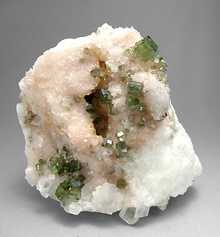 Fluor-uvite with Magnesite and Calcite. 