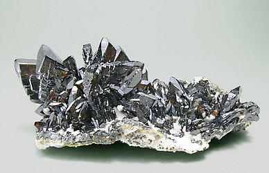 Descloizite with Dolomite and Mimetite. Side