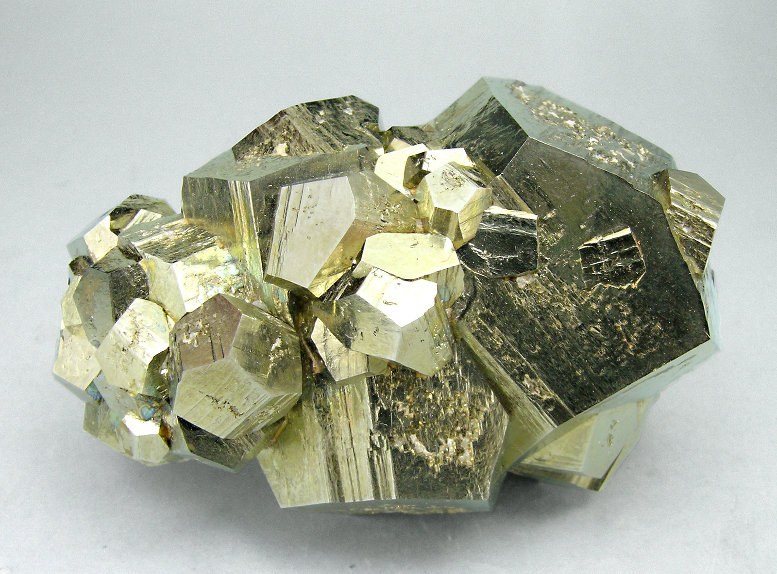 specimens/s_imagesM6/Pyrite-AV96M6f.jpg