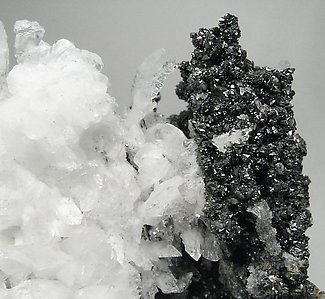 Descloizite with Calcite. 