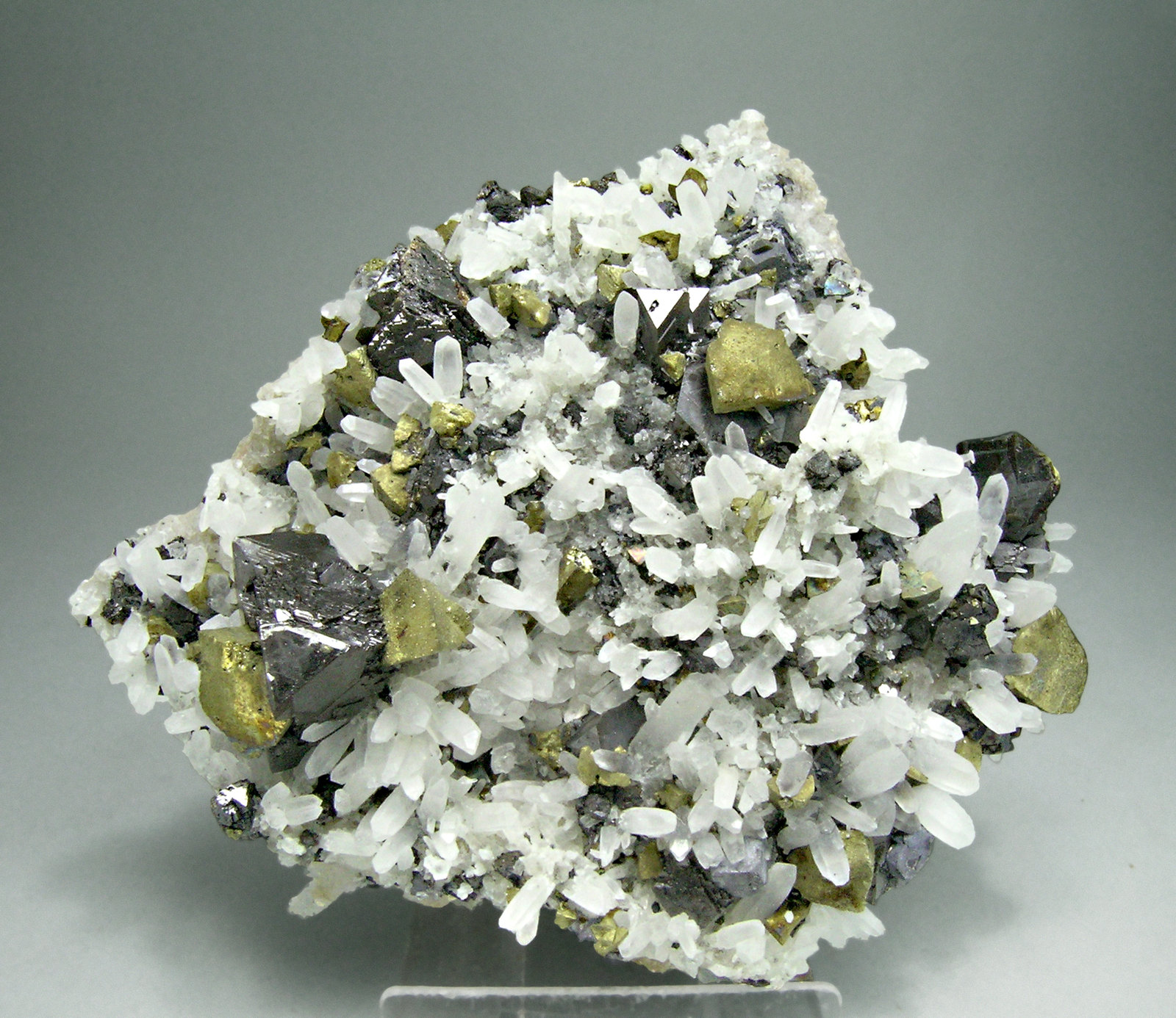 specimens/s_imagesM9/Sphalerite-ER11M9f.jpg