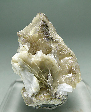 Wulfenite (variety chillagite) with Baryte. 