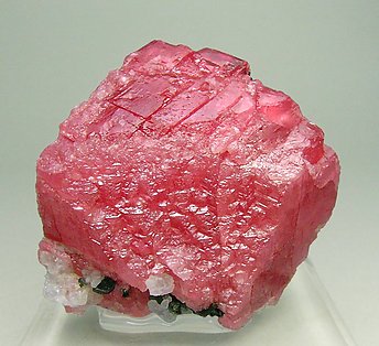 Rhodochrosite with Sphalerite, Chalcopyrite and Quartz. Front