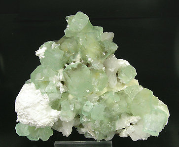 Fluorapophyllite-(K) with Stilbite-Ca and Okenite.