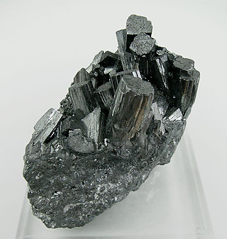 Manganite. Front