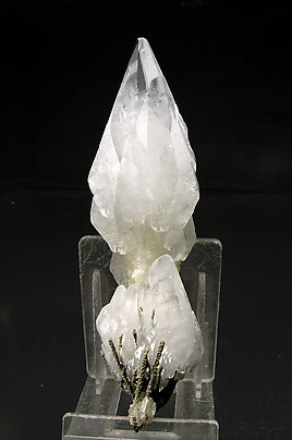 Calcite with Hedenbergite. Front