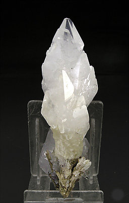Calcita con Hedenbergita. Vista posterior