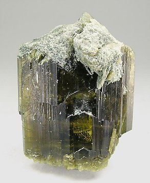 Epidote. Rear