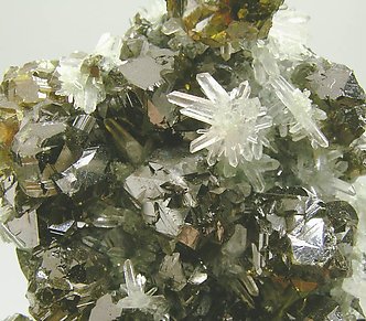 Sphalerite (variety cleiophane)  with Quartz and Galena. 