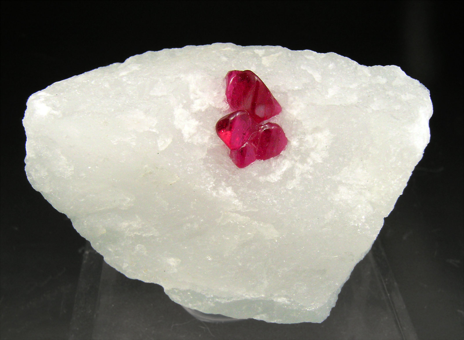 specimens/s_imagesN4/Spinel-AM97N4f.jpg