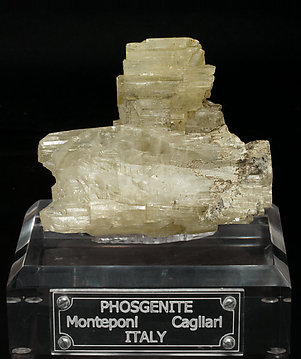 Phosgenite. Front