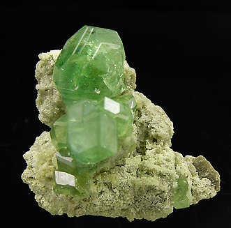 Andradite (variety demantoid).