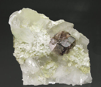 Axinite-(Fe) with Quartz.