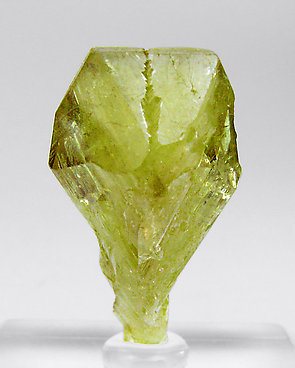 Twinned Chrysoberyl. Rear