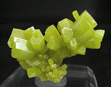 Pyromorphite. Front