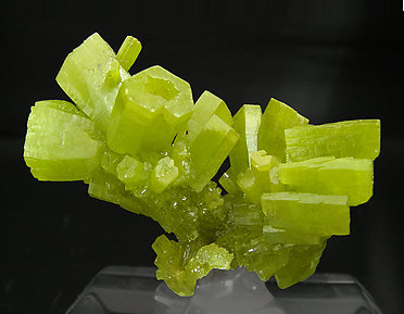 Pyromorphite. Rear