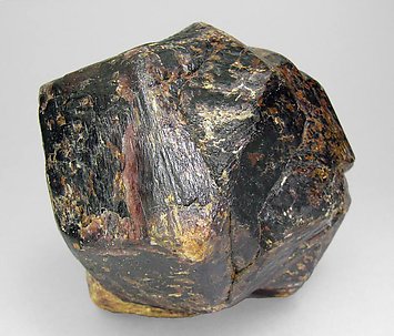 Almandine. Front