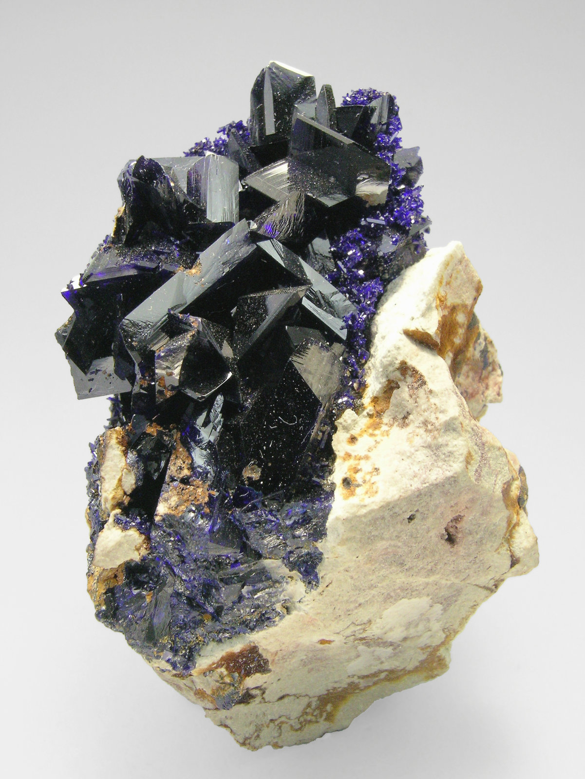 specimens/s_imagesP2/Azurite-NK69P2f.jpg