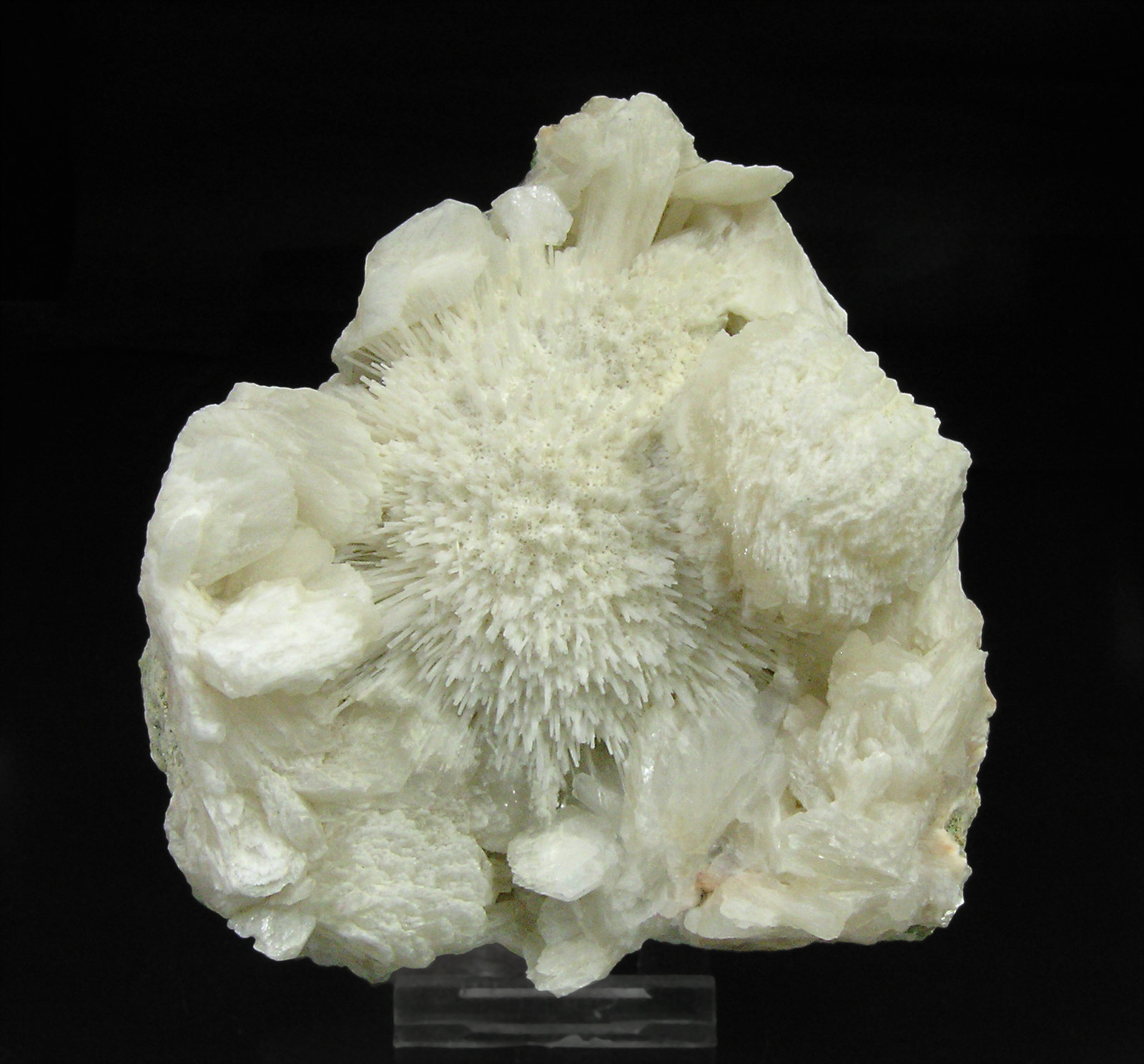 specimens/s_imagesP4/Mesolite-EB26P4f.jpg