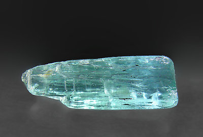 Elbaite (paraíba). Front