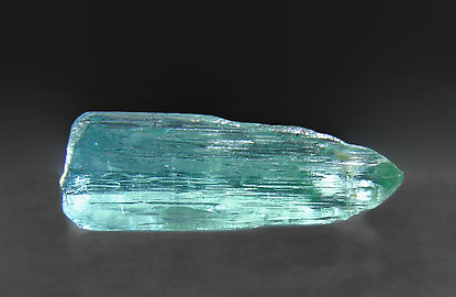 Elbaite (paraíba). Rear