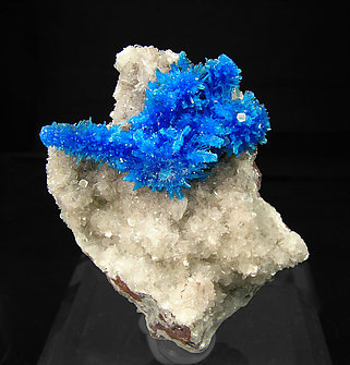 Pentagonite with Stilbite.