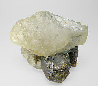 Sphalerite with Calcite and Dolomite. Side