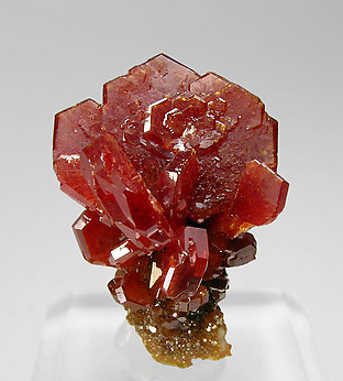 Vanadinite with Baryte. Front