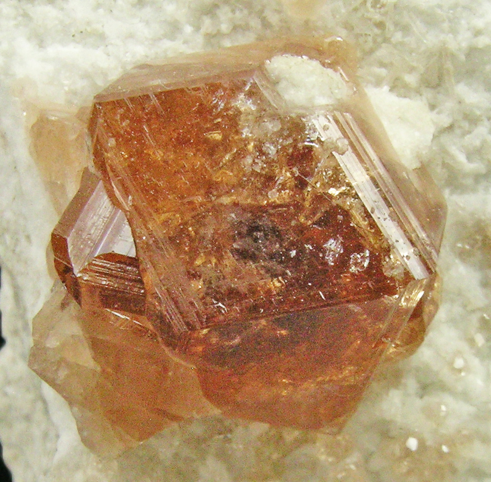 specimens/s_imagesP9/Grossular-Hessonite-AL99P9d.jpg