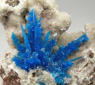 Pentagonite with Stilbite. 