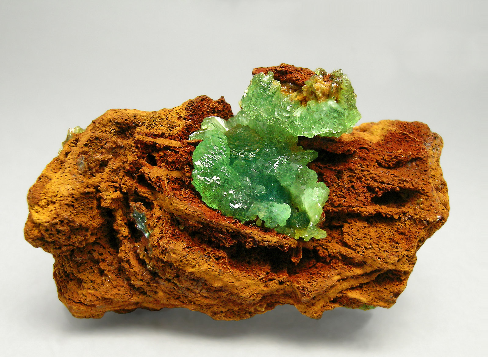 specimens/s_imagesQ0/Adamite-MT16Q0f.jpg