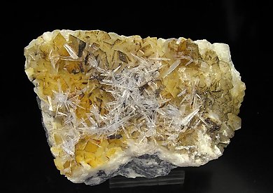 Aragonite with Dolomite.