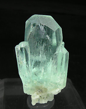 Beryl (variety aquamarine).