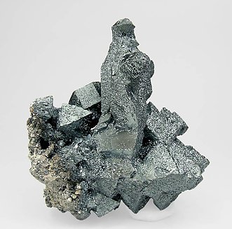 Hematite after Magnetite (variety martite). Rear