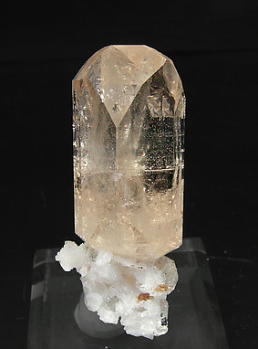 Topaz with Albite. Front