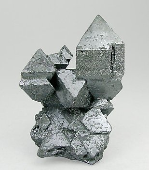 Hematite after Magnetite (variety martite). Front