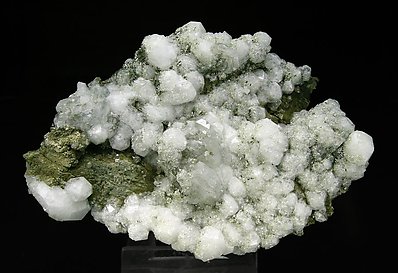 Analcime with Fluorapophyllite-(K).