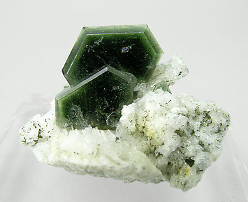 Fluorapatite with Albite. Front