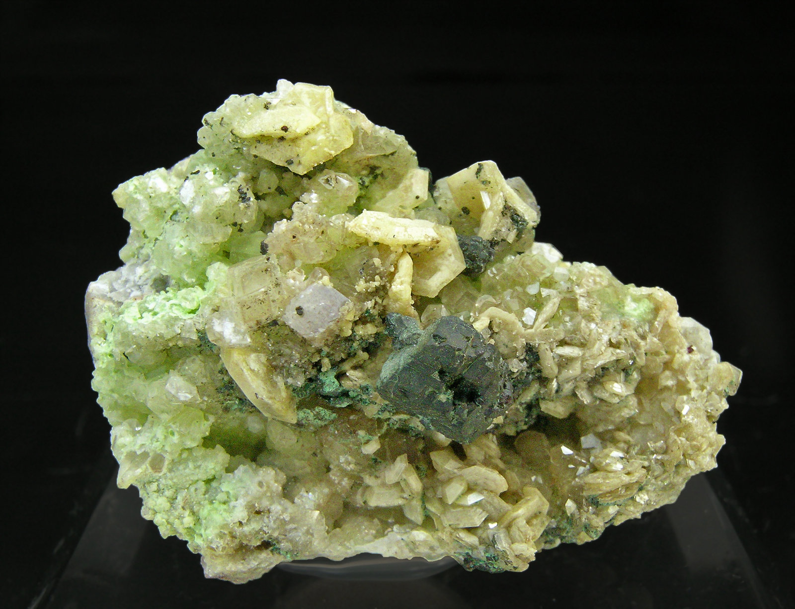 specimens/s_imagesQ6/Mimetite-TB66Q6f.jpg