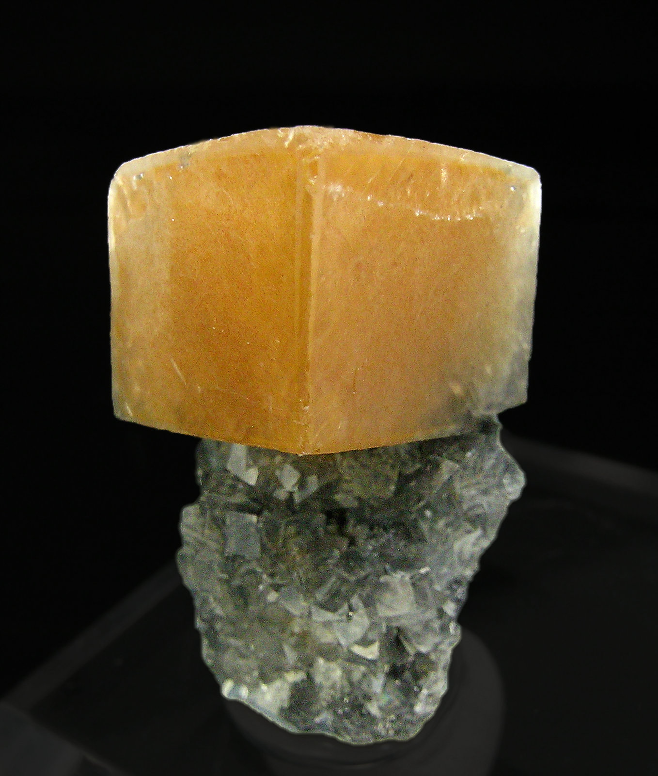 specimens/s_imagesQ6/Smithsonite-TQ96Q6.jpg